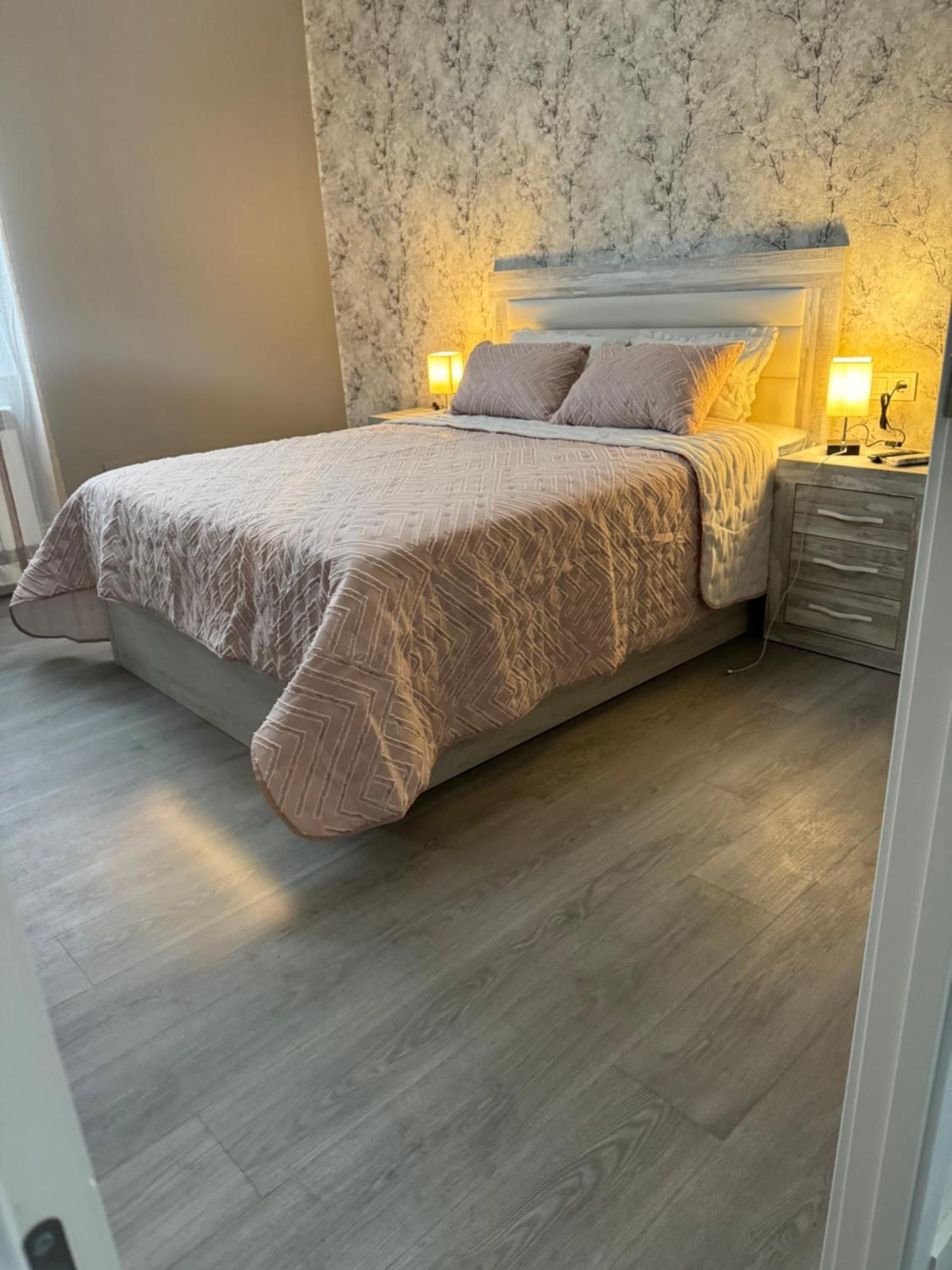 Logrono Centro A Estrenar Wifi Impecable Apartman Kültér fotó